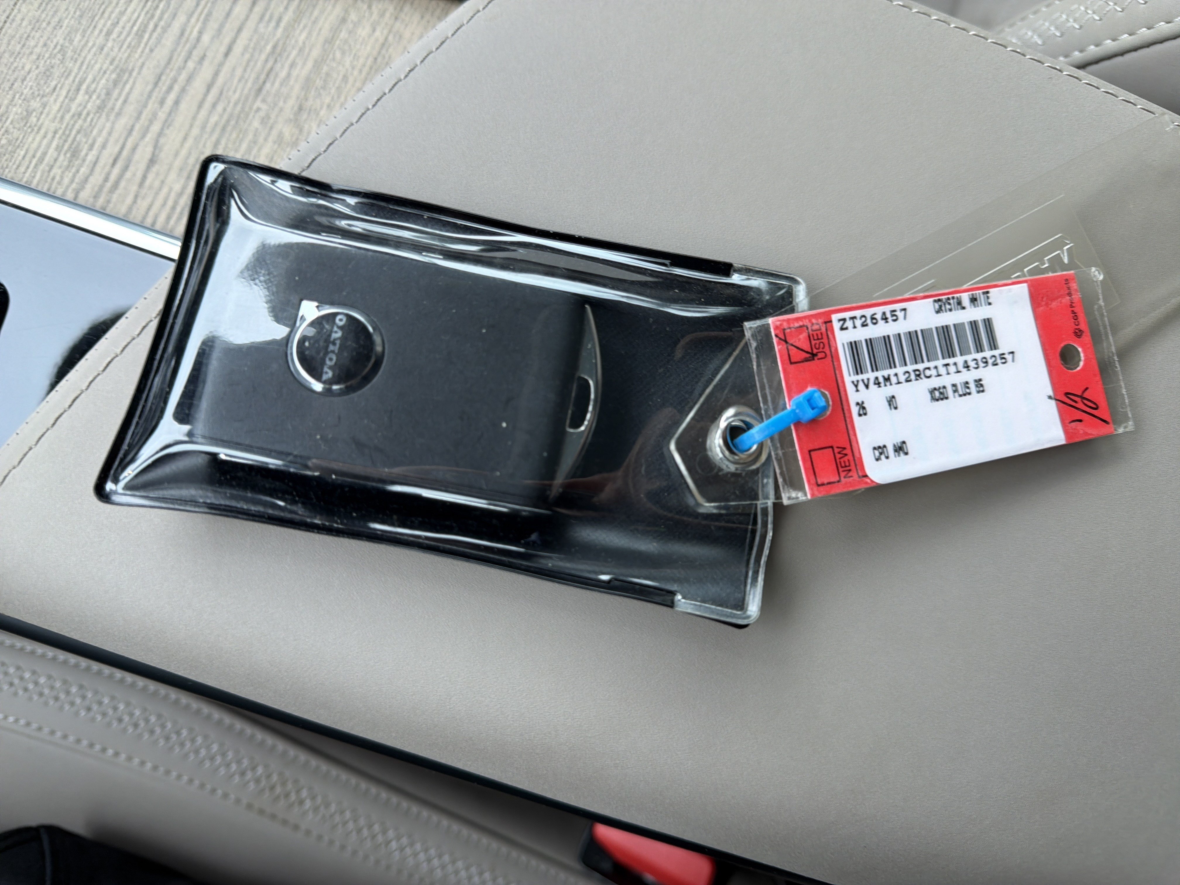 Certified 2026 Volvo XC60 B5 Plus w/ Protection Package Premier AWD/4WD image 38