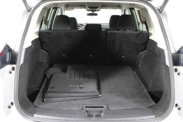 Certified 2025 Nissan Rogue SV image 16