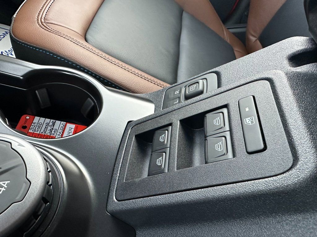 New 2024 Ford Bronco Outer Banks w/ Sasquatch Package image 23