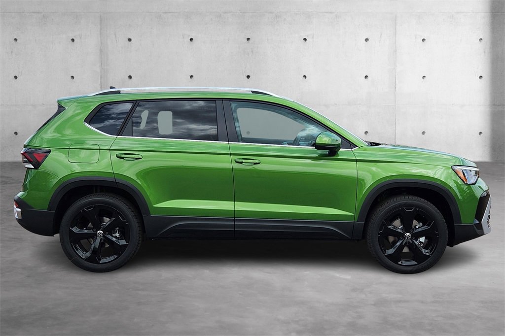 New 2025 Volkswagen Taos SEL image 2