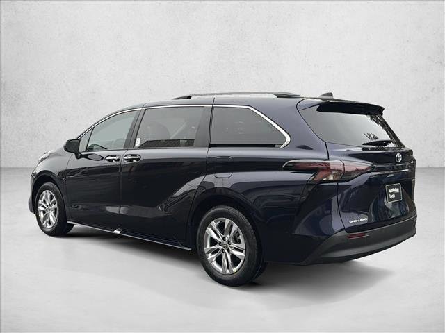 New 2026 Toyota Sienna XLE image 7