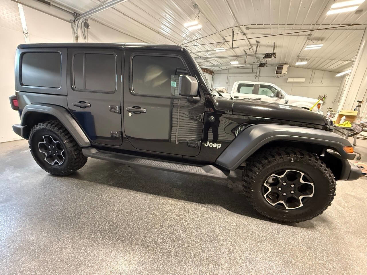 Used 2020 Jeep Wrangler Unlimited Sport S AWD/4WD image 4