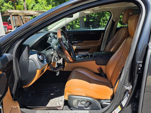 Used 2015 Jaguar XJ L Portfolio RWD image 19