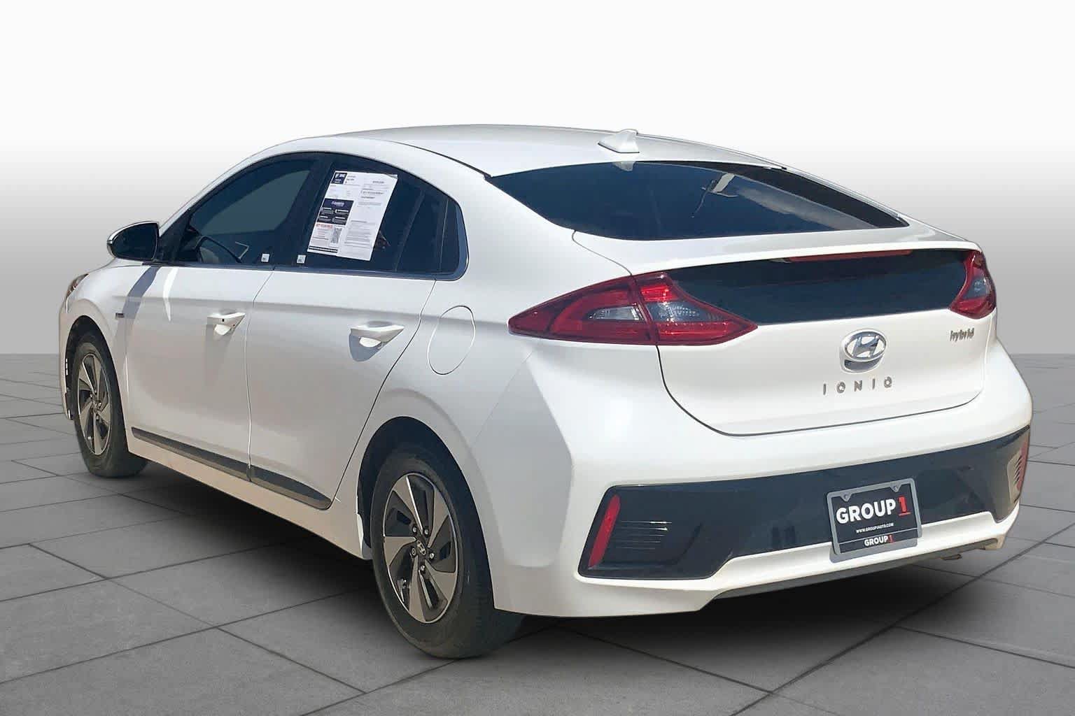 Used 2017 Hyundai Ioniq SEL FWD image 12