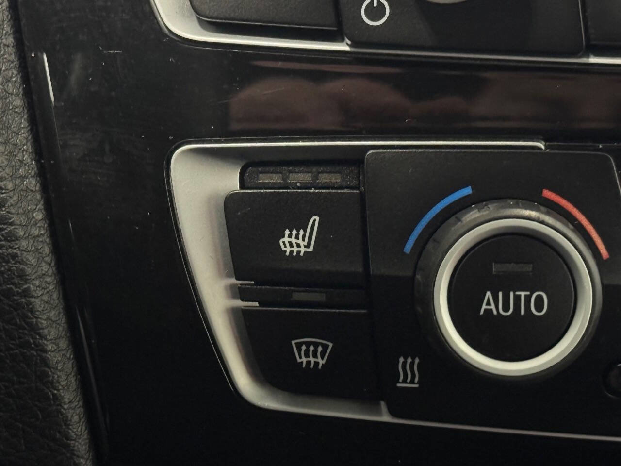 Used 2016 BMW 228i xDrive Convertible AWD/4WD image 28