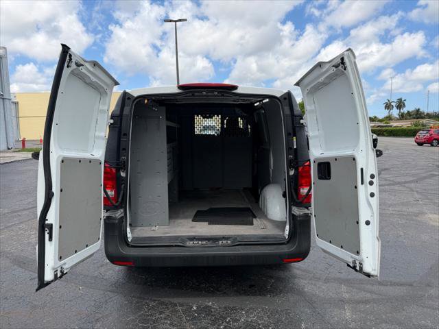 Used 2021 Mercedes-Benz Metris image 23
