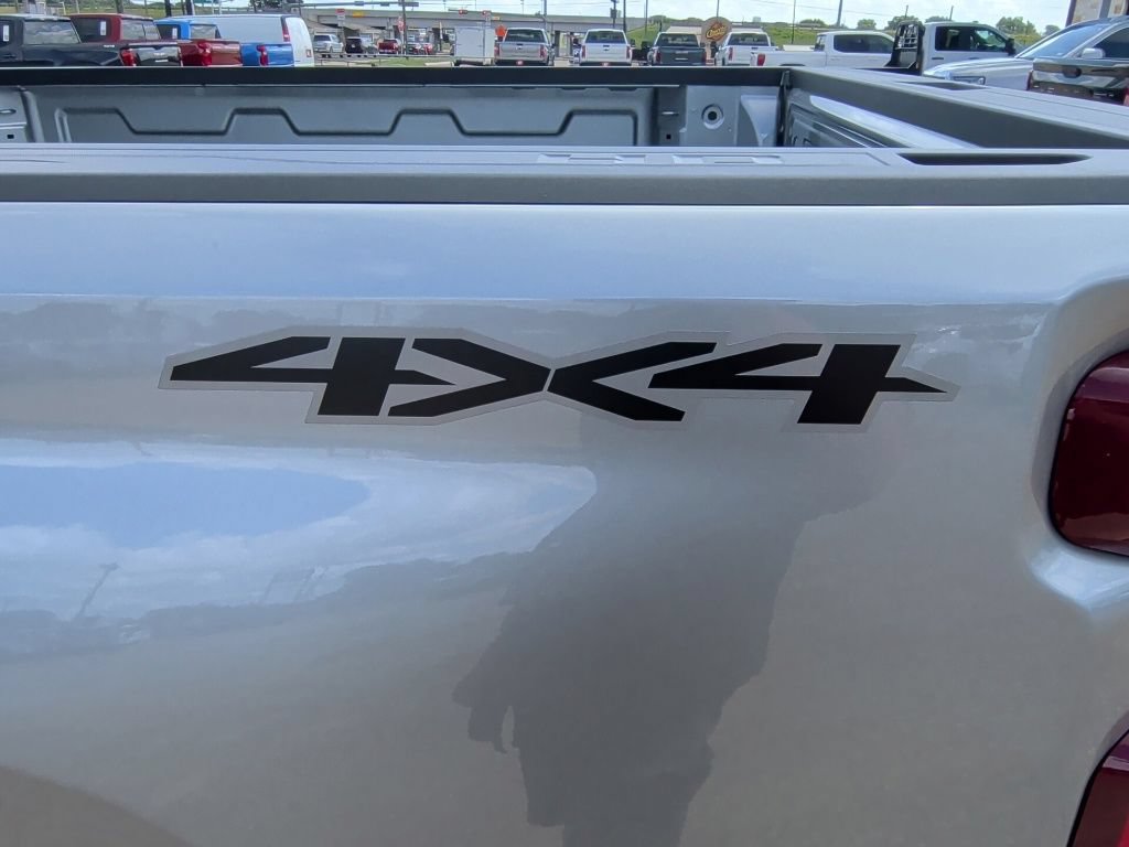 New 2026 Chevrolet Silverado 2500 Custom w/ Custom Value Package AWD/4WD image 39