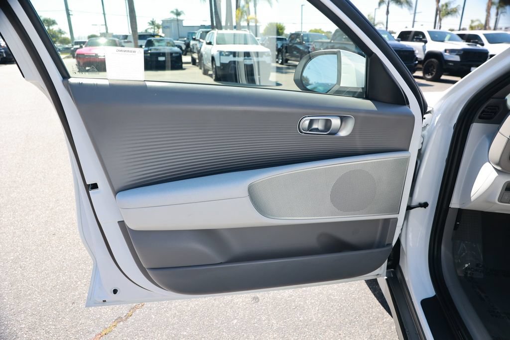 Used 2025 Hyundai Ioniq 6 SEL AWD/4WD image 18