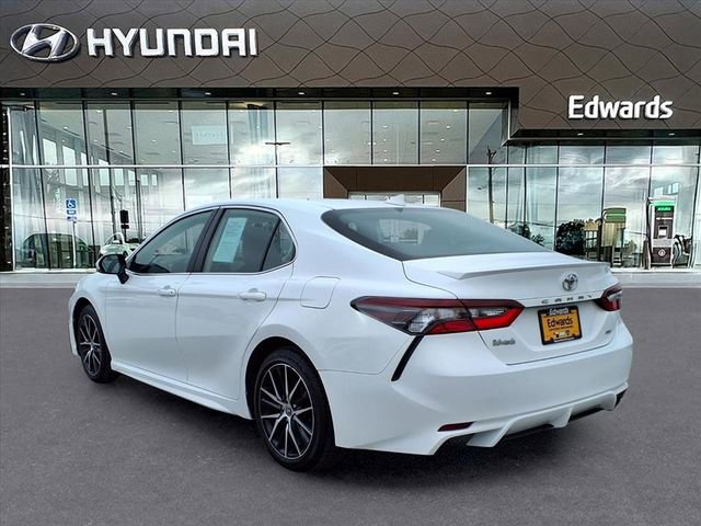 Used 2023 Toyota Camry SE image 5