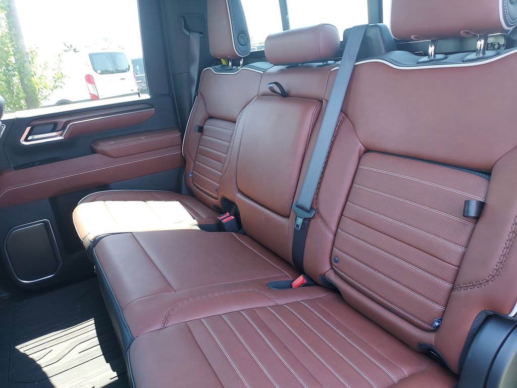 Used 2024 GMC Sierra 3500 Denali Ultimate image 29