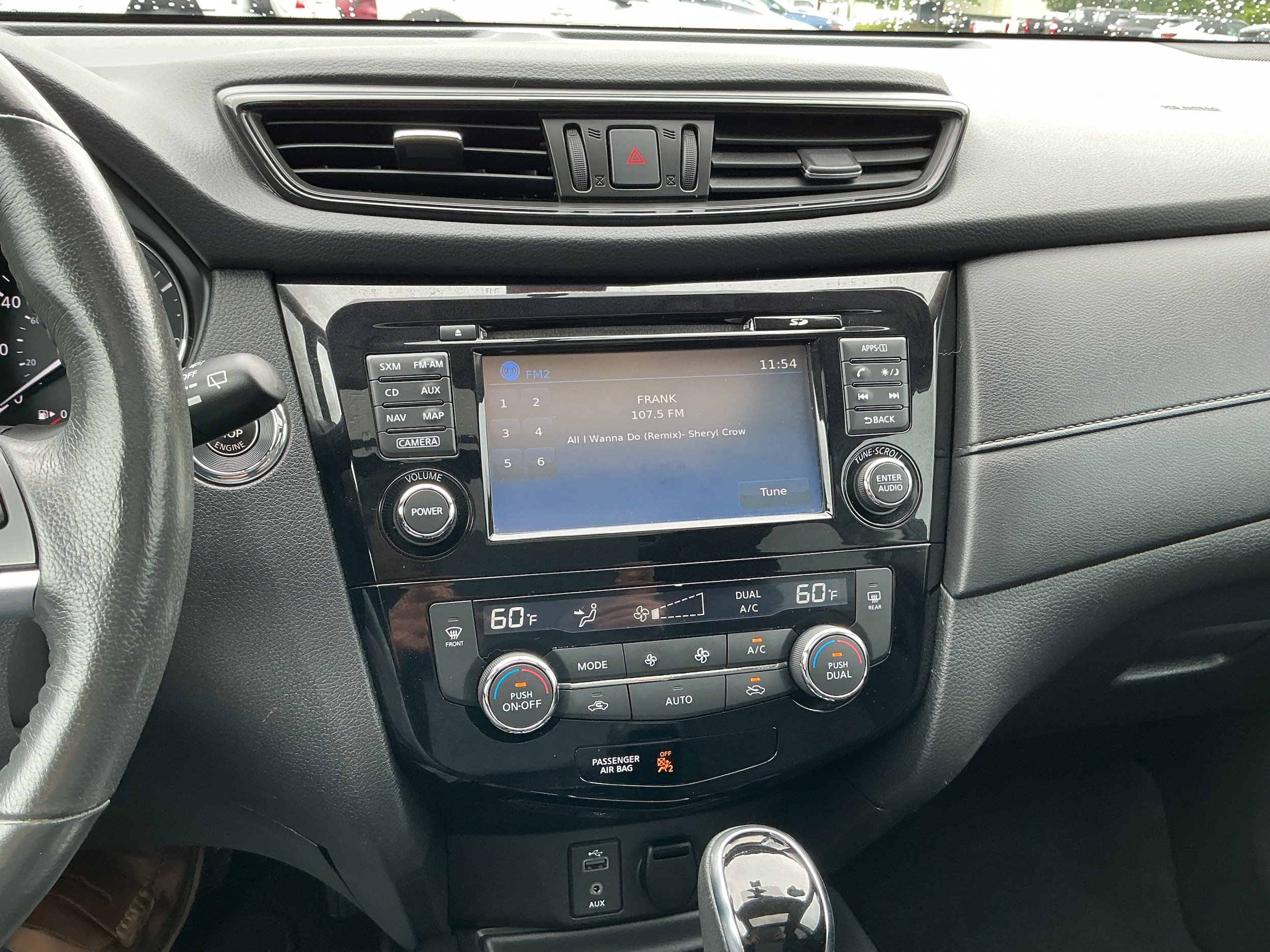 Used 2017 Nissan Rogue SV w/ Sun & Sound Touring Package AWD/4WD image 7