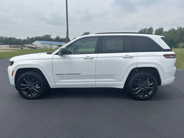 New 2026 Jeep Grand Cherokee Limited AWD/4WD image 2