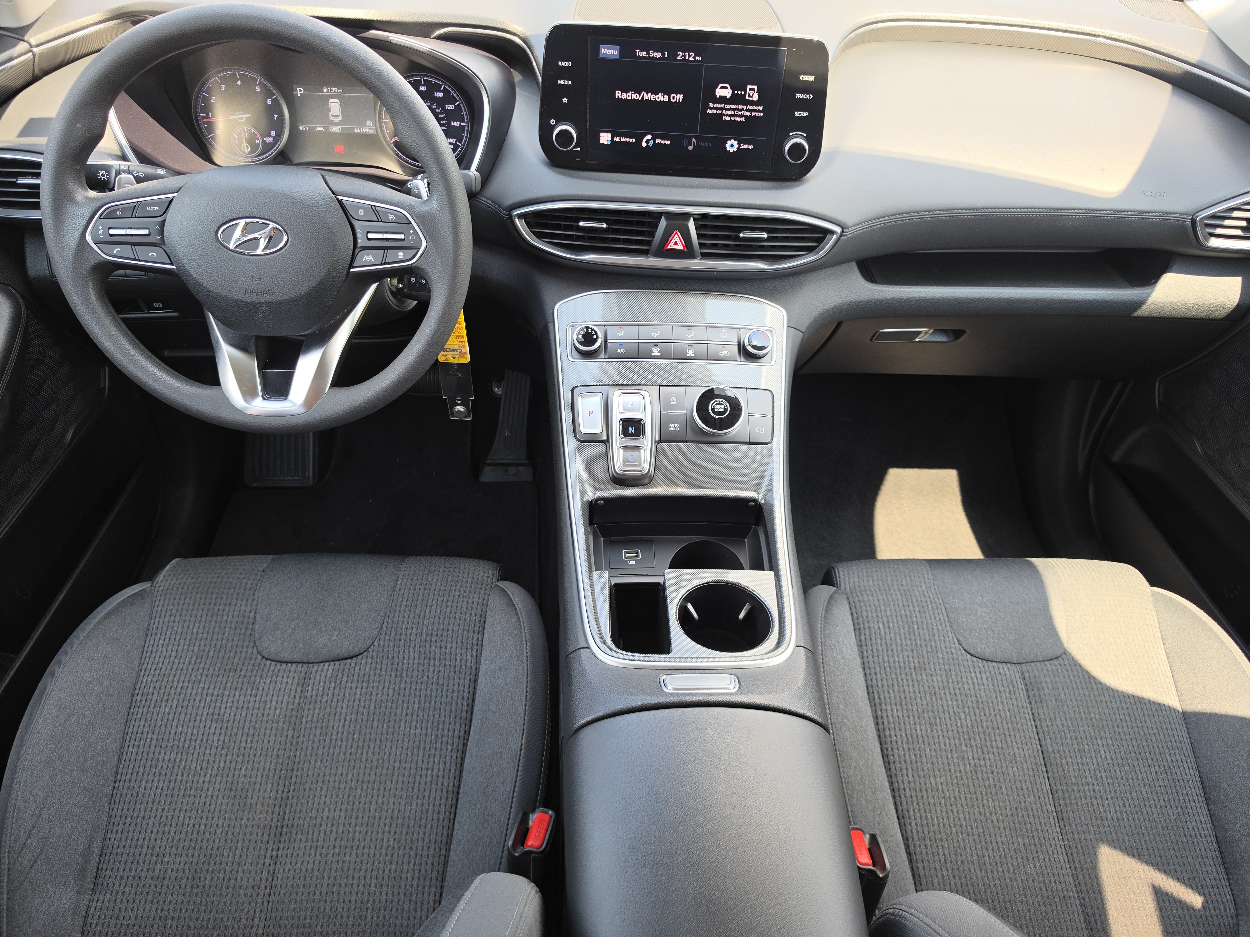 Used 2023 Hyundai Santa Fe SE FWD image 8