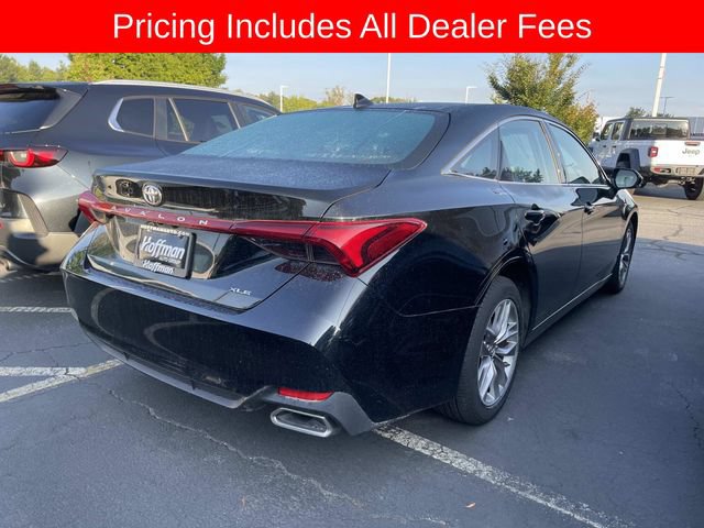 Used 2019 Toyota Avalon XLE w/ Moonroof Package FWD image 8