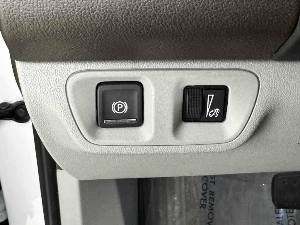 Used 2023 GMC Acadia SLT image 29