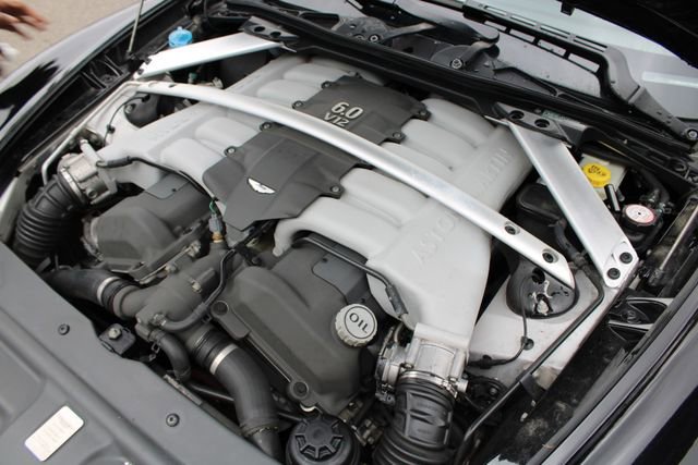 Used 2012 Aston Martin Rapide Luxe image 71