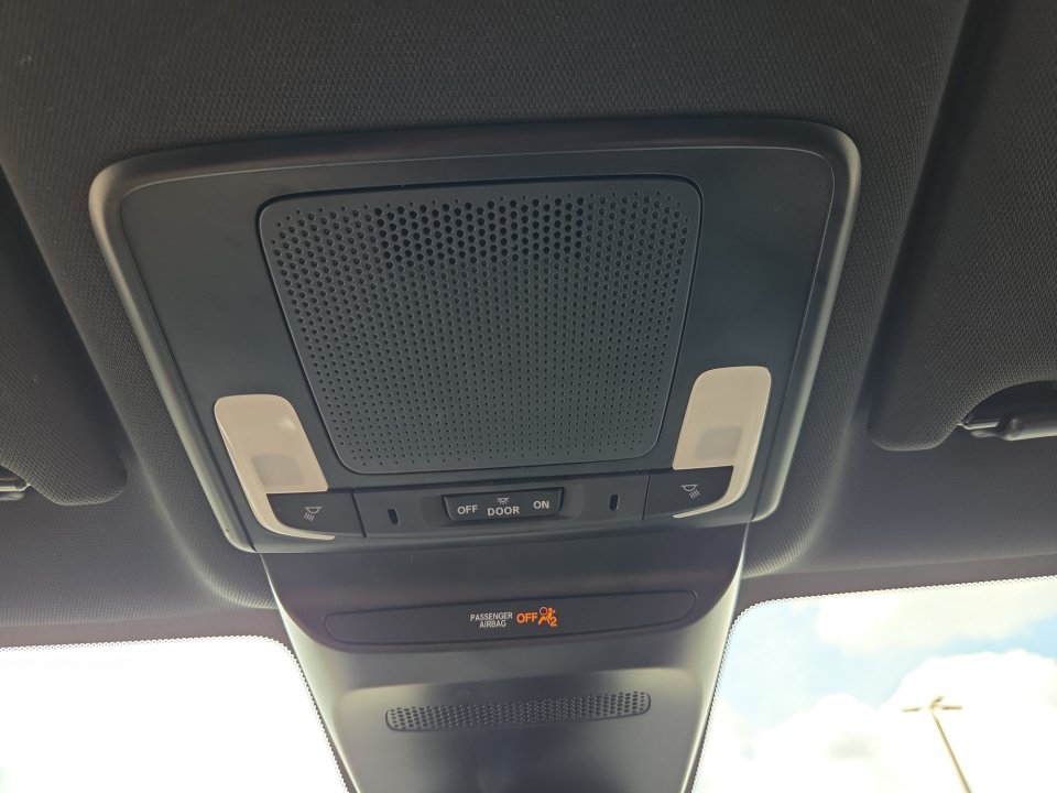Certified 2025 Honda HR-V Sport image 21