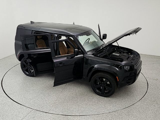 New 2026 Land Rover Defender 110 V8 AWD/4WD image 37