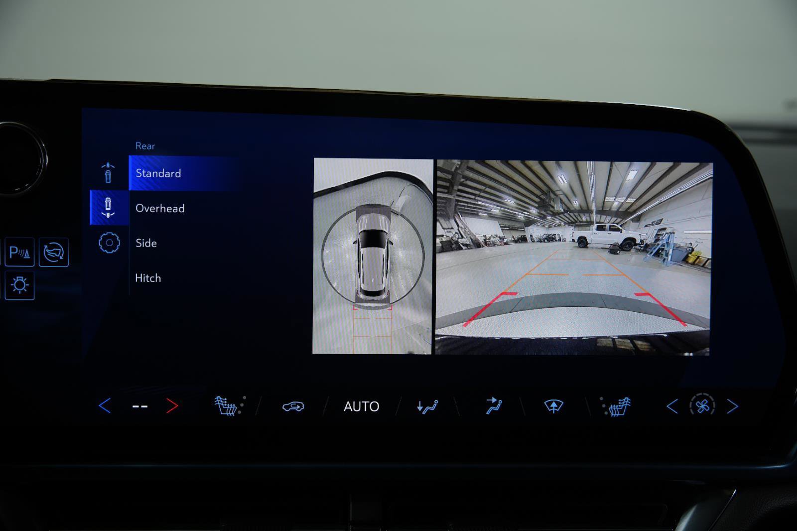 Used 2024 Chevrolet Equinox EV LT image 35