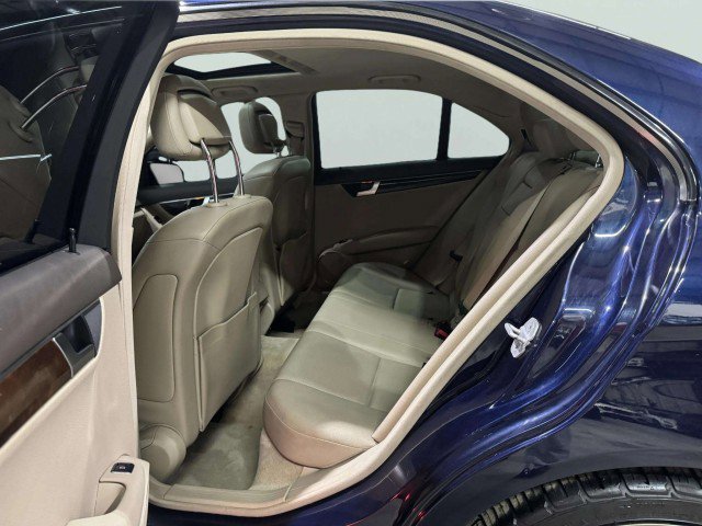 Used 2014 Mercedes-Benz C 300 Sport image 27