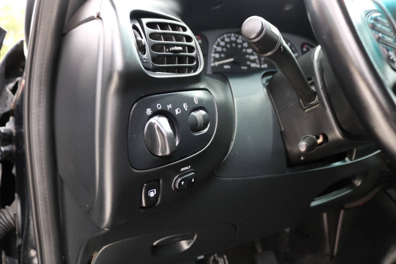 Used 2002 Lincoln Blackwood RWD image 71