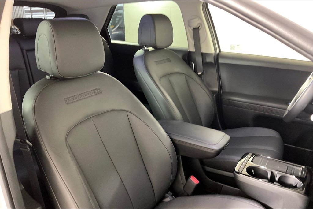 Used 2025 Hyundai Ioniq 5 SEL RWD image 6