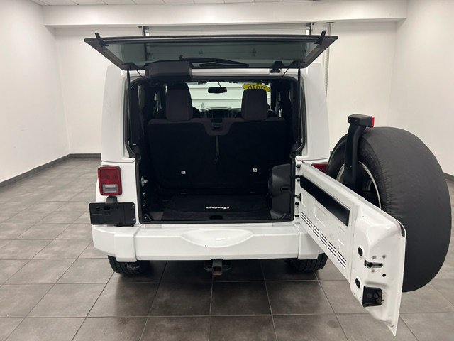 Used 2014 Jeep Wrangler Sahara w/ Dual Top Group AWD/4WD image 25