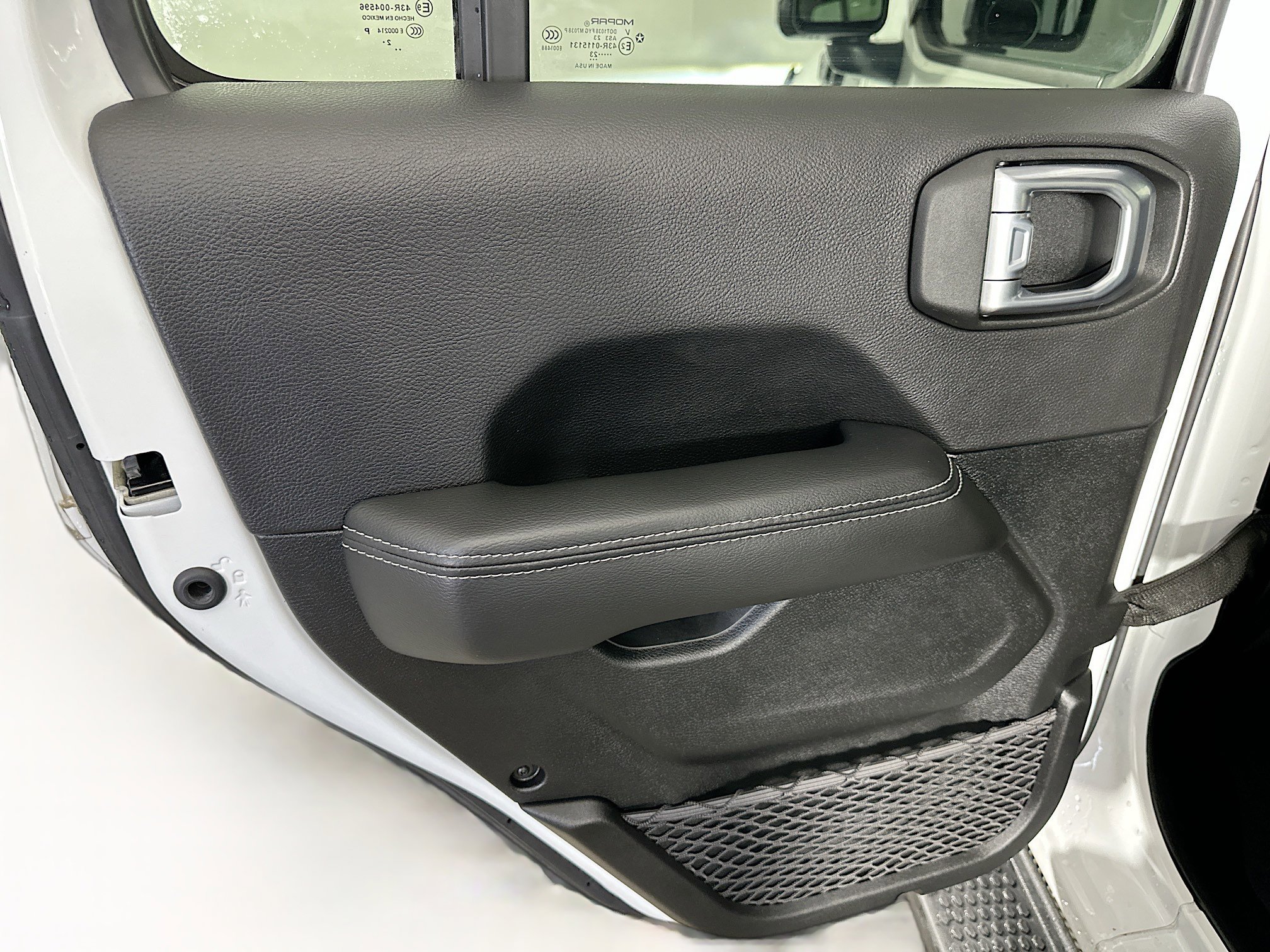 Used 2023 Jeep Wrangler Sahara w/ Cold Weather Group image 26