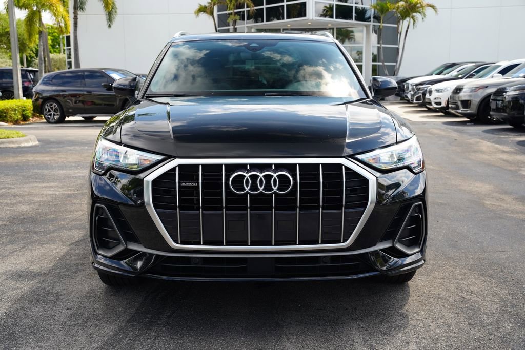 Used 2021 Audi Q3 2.0T Premium w/ Convenience Package AWD/4WD image 2