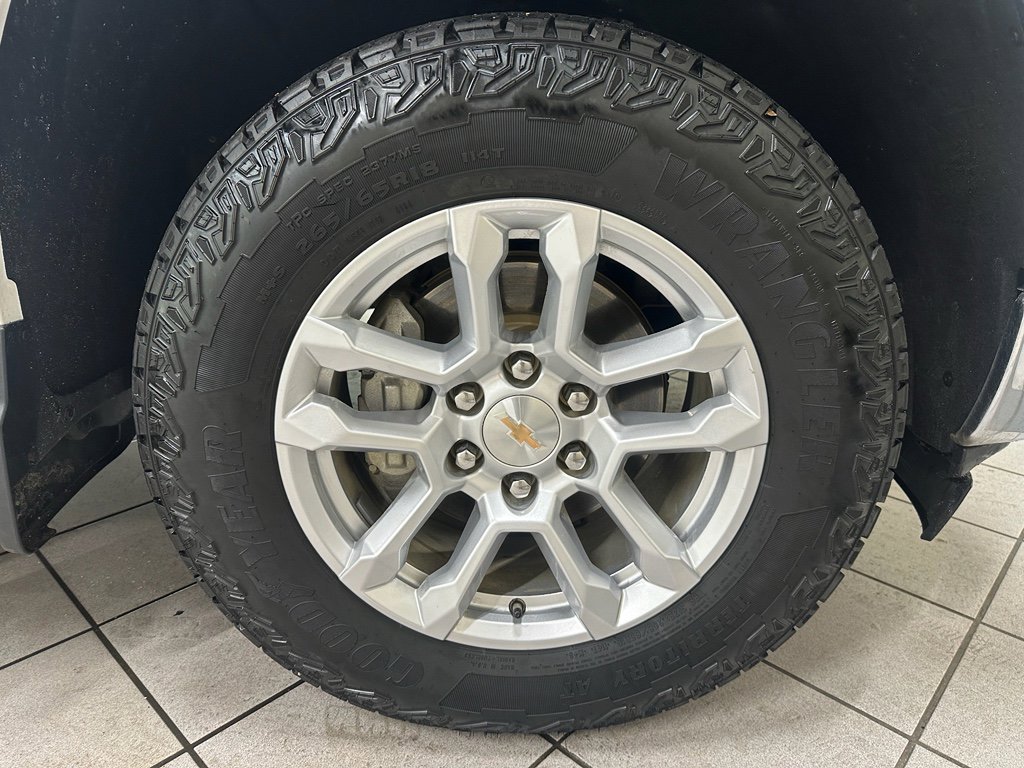 Used 2025 Chevrolet Silverado 1500 LT image 17