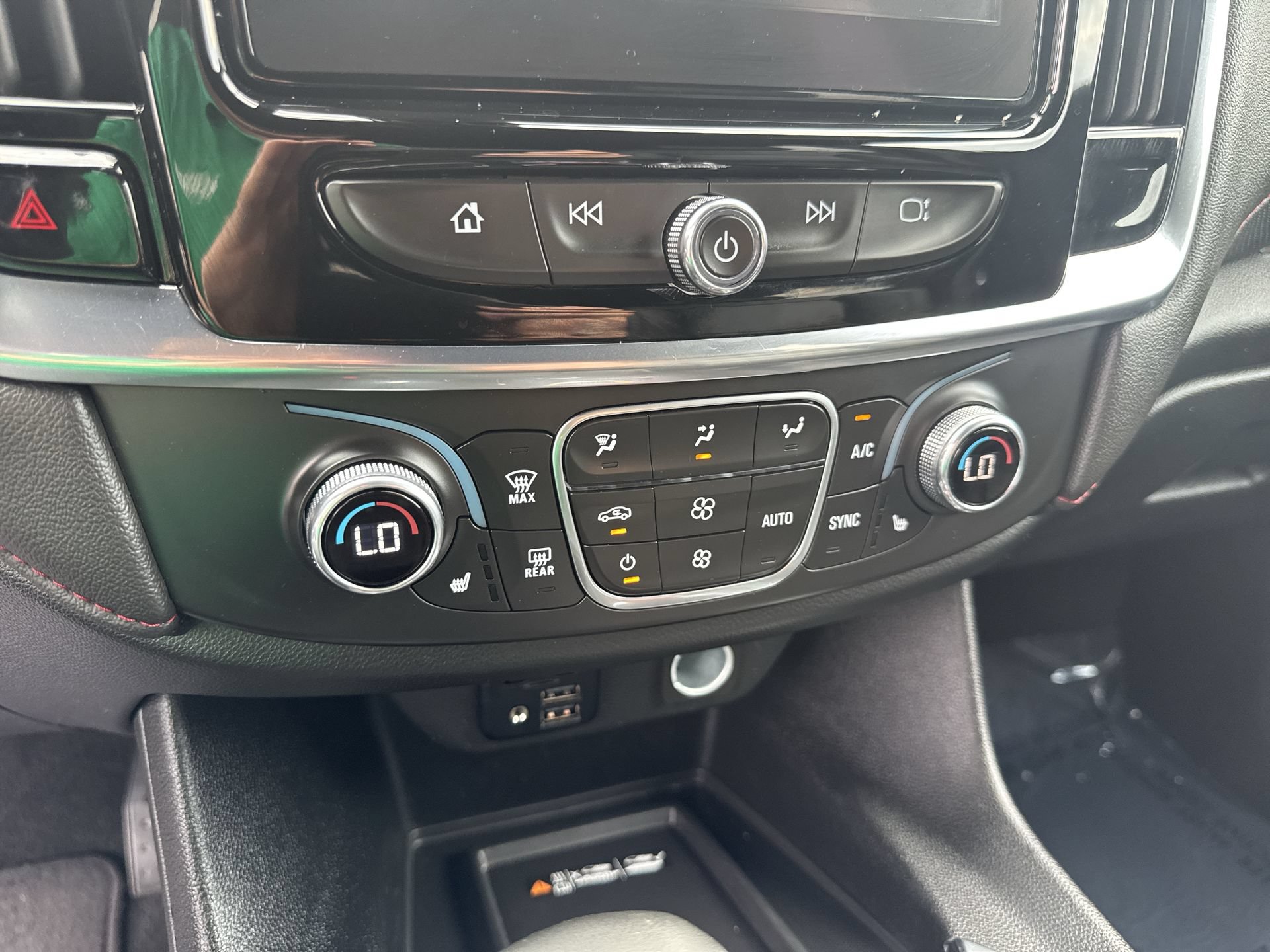 Certified 2023 Chevrolet Traverse RS AWD/4WD image 16
