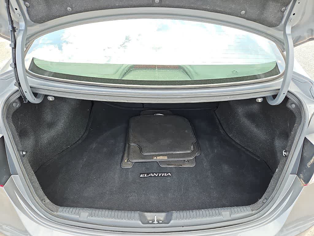 Used 2013 Hyundai Elantra Limited FWD image 27