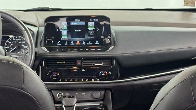 Certified 2022 Nissan Rogue SL w/ SL Premium Package FWD image 17