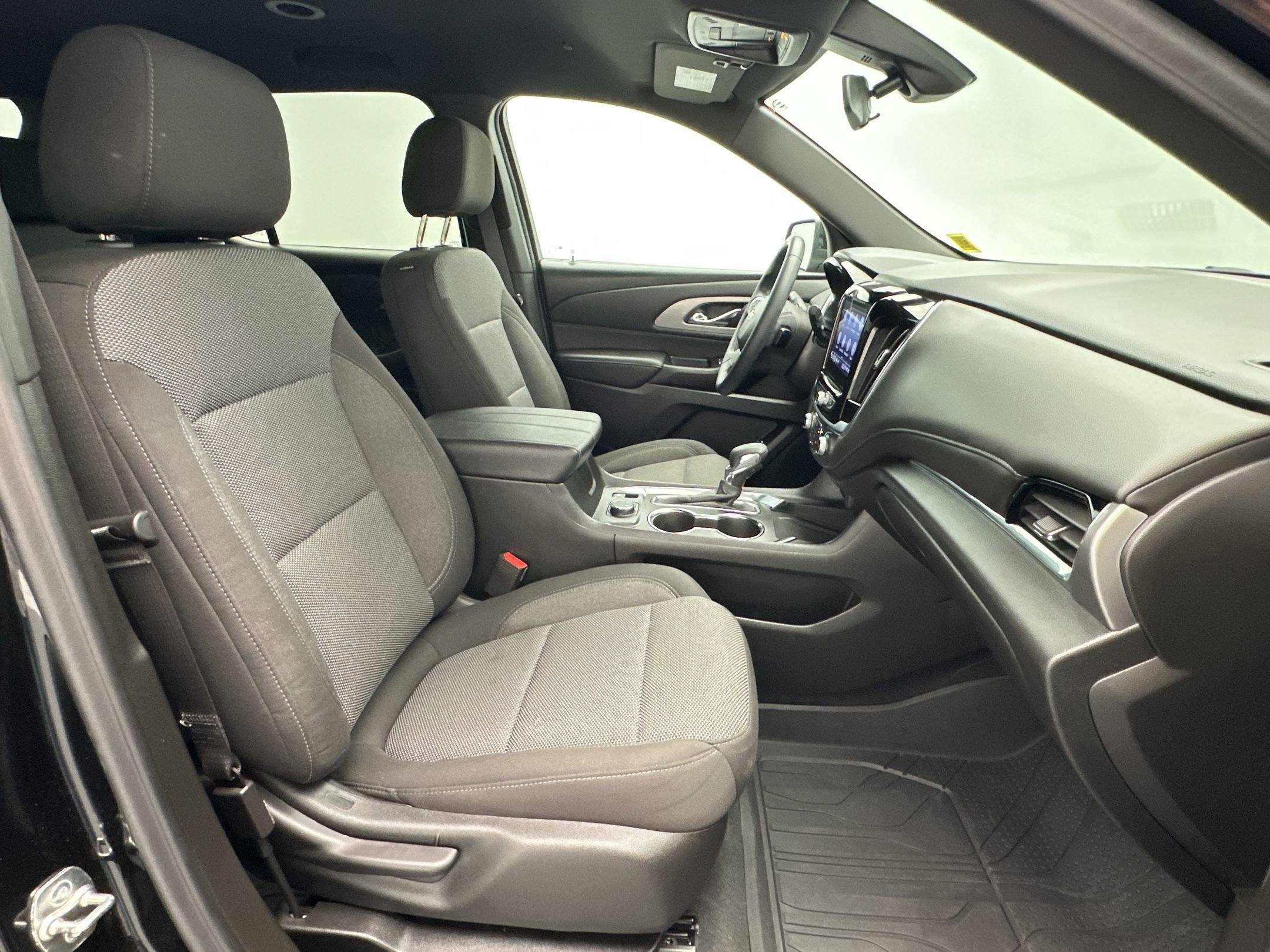 Certified 2023 Chevrolet Traverse LT w/ LPO, Floor Liner Package AWD/4WD image 28