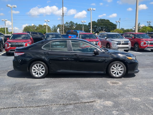 Used 2019 Toyota Camry LE FWD image 5