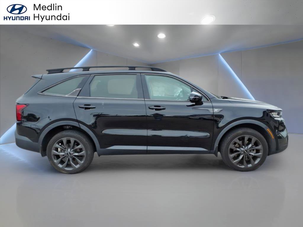 Used 2022 Kia Sorento X-Line EX AWD/4WD image 2