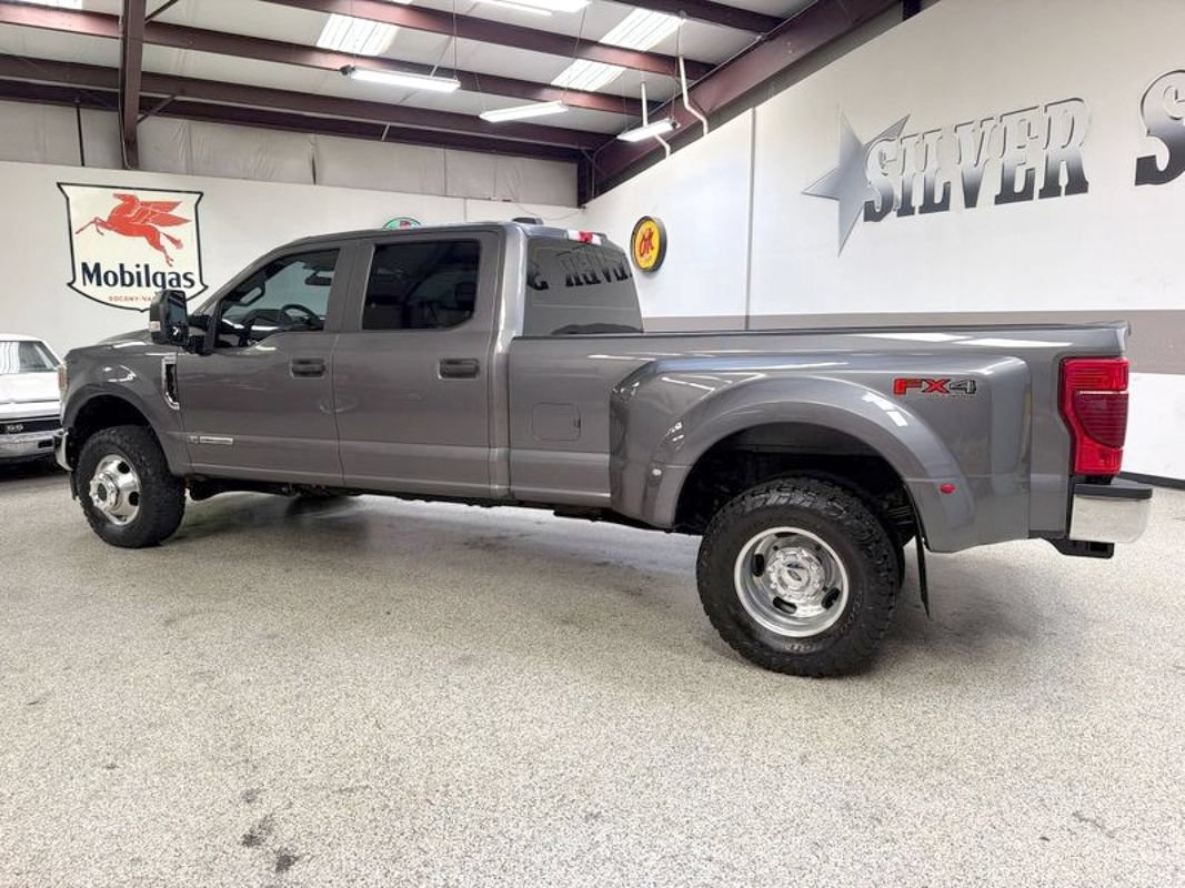 Used 2022 Ford F350 XL w/ STX Appearance Package AWD/4WD image 4