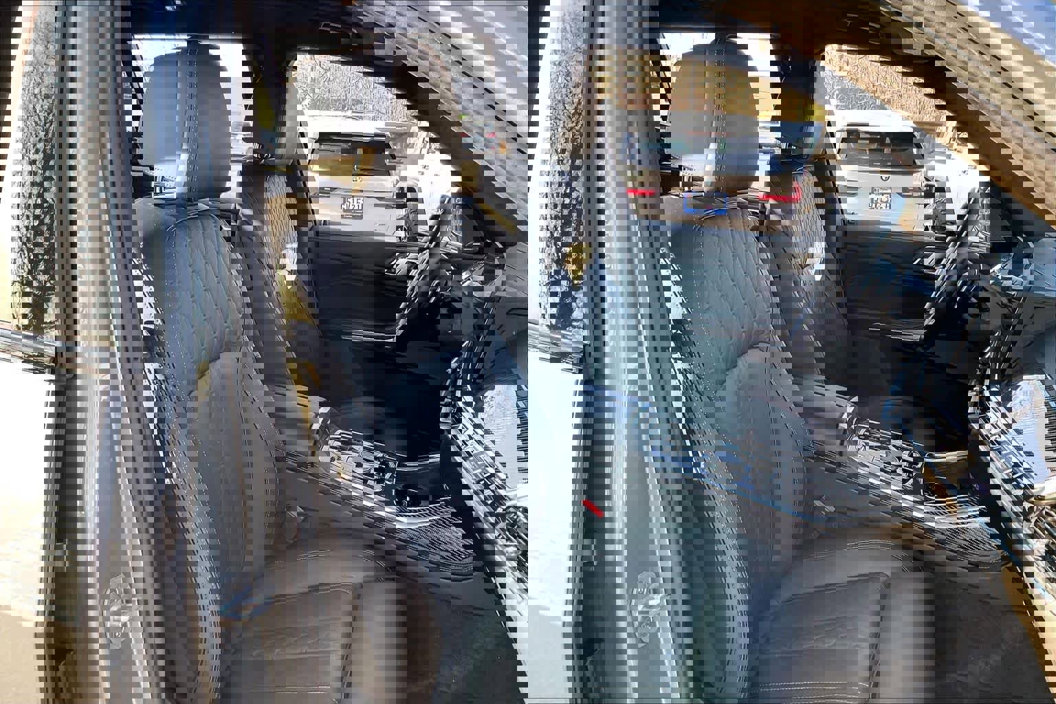 Used 2025 BMW X7 M60i image 8