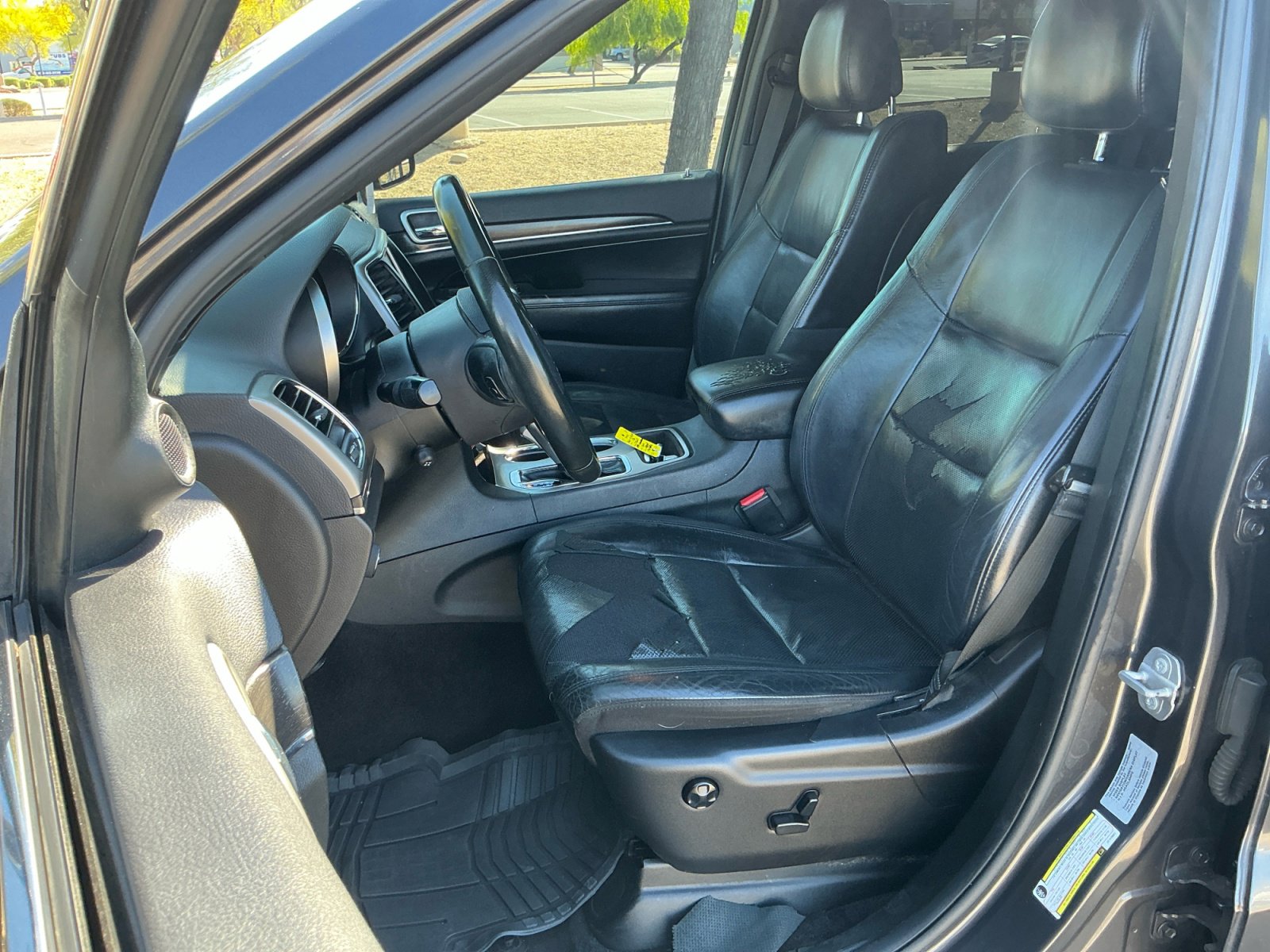 Used 2018 Jeep Grand Cherokee Limited w/ Luxury Group II image 14