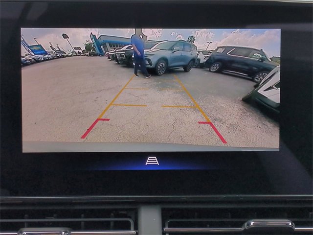 Certified 2025 Chevrolet Trax LT image 23