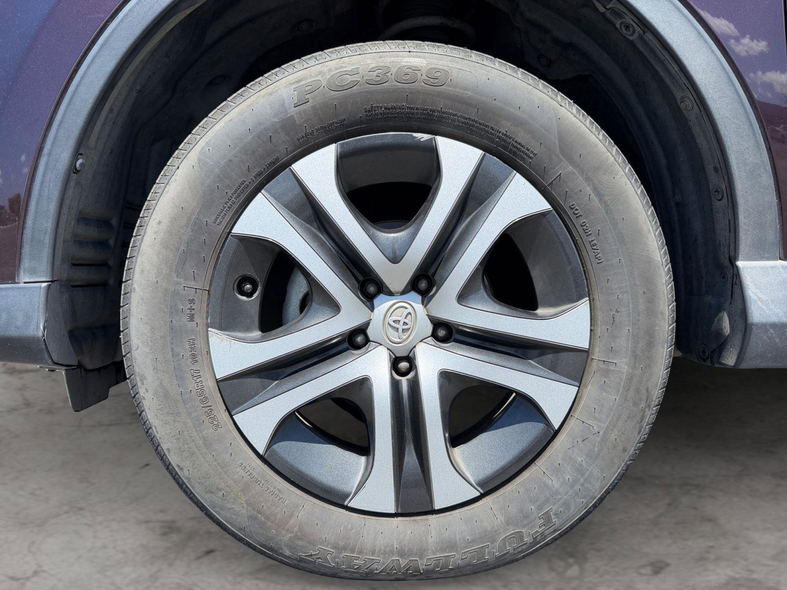 Used 2017 Toyota RAV4 LE w/ Carpet Mat Package FWD image 8