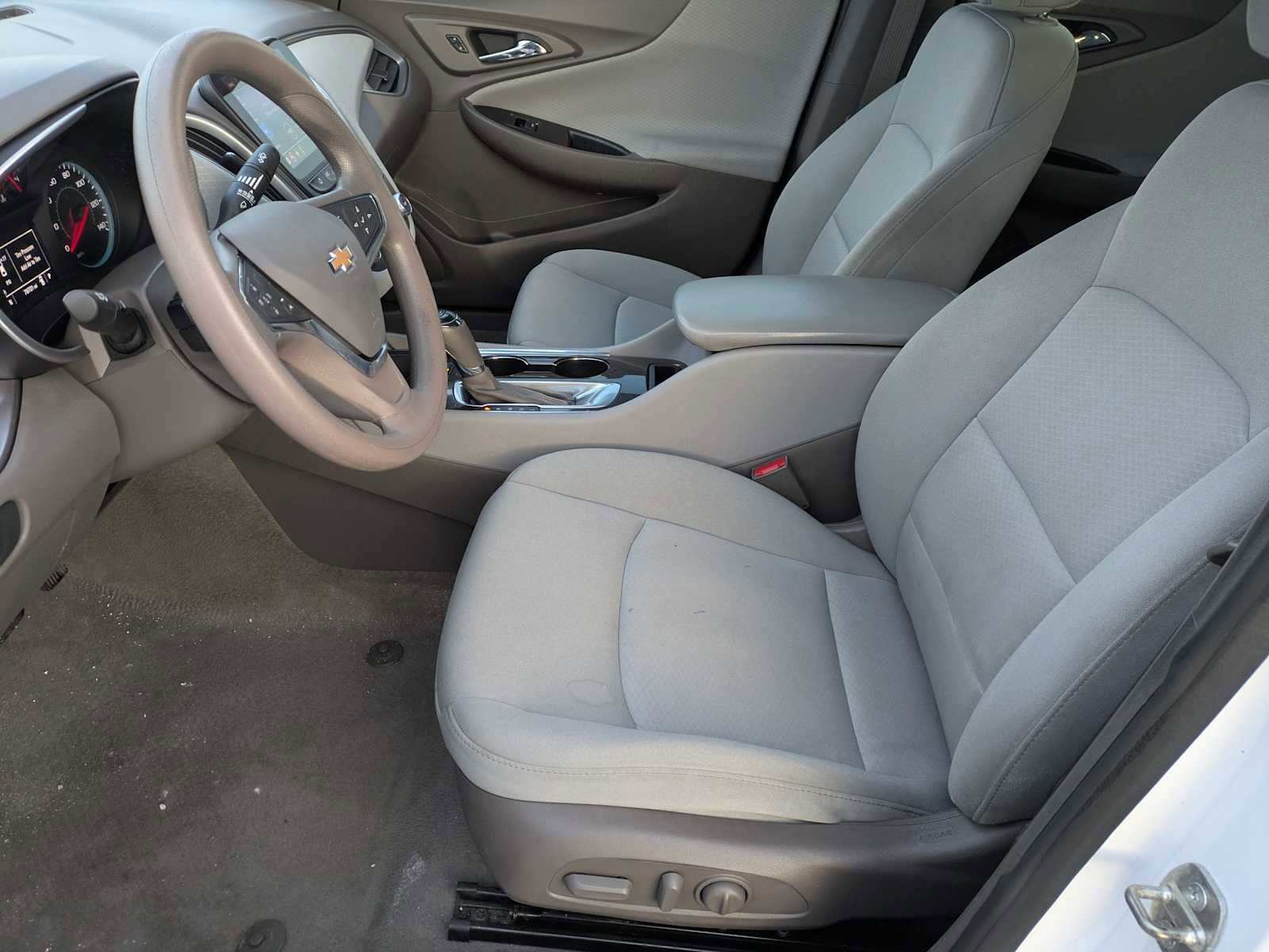 Used 2020 Chevrolet Malibu LS w/ Driver Confidence Package II image 14