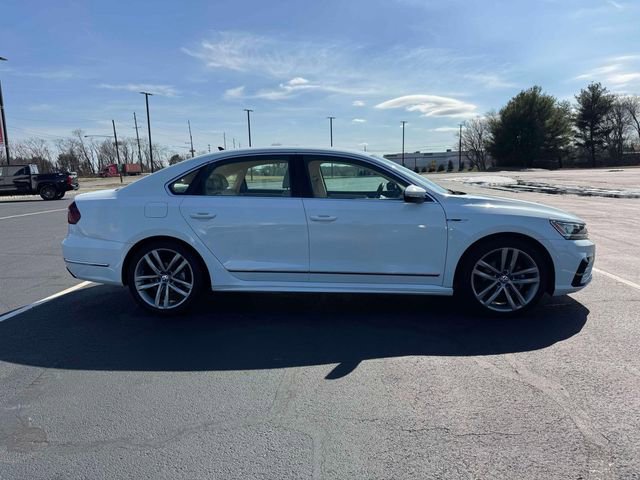Used 2017 Volkswagen Passat 1.8T R-Line image 6