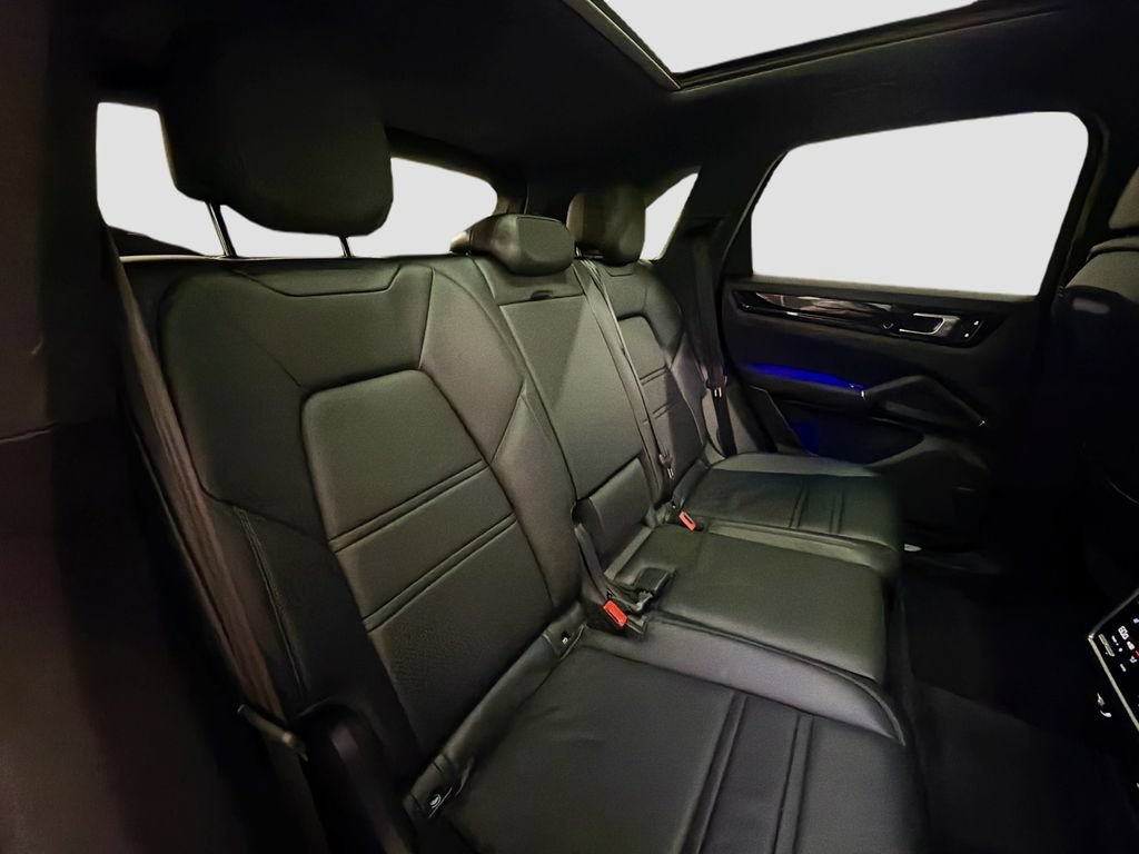 Certified 2020 Porsche Cayenne AWD/4WD image 29