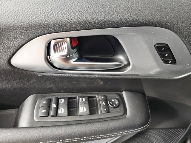 New 2026 Chrysler Pacifica Limited w/ S Appearance Package image 12