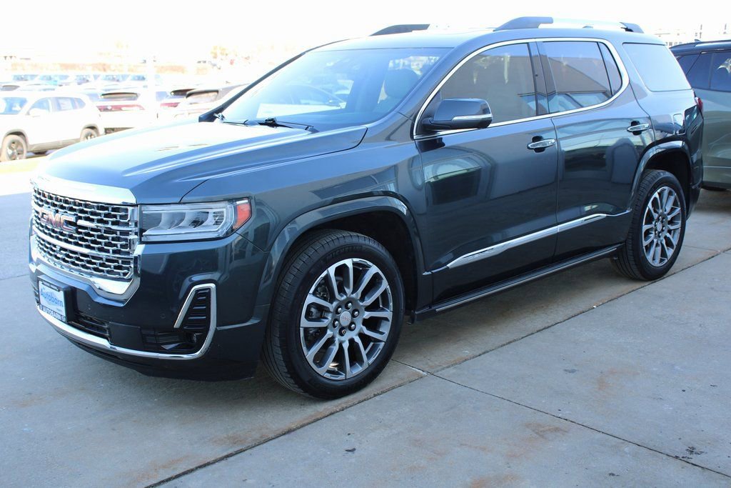 Used 2021 GMC Acadia Denali w/ Denali Ultimate Package image 3