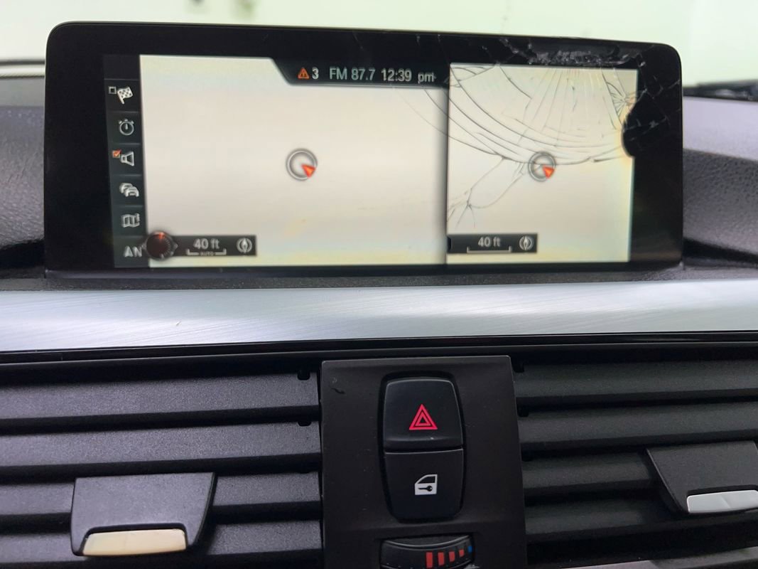 Used 2017 BMW 320i Sedan RWD image 23