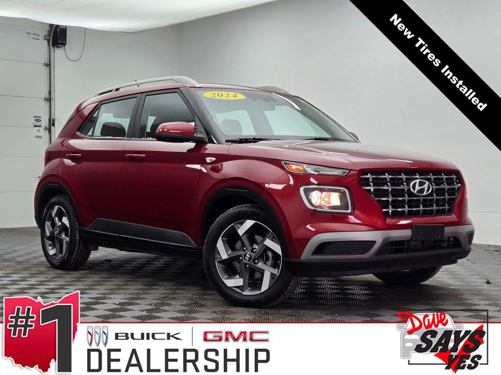 Used 2024 Hyundai Venue SEL image 1