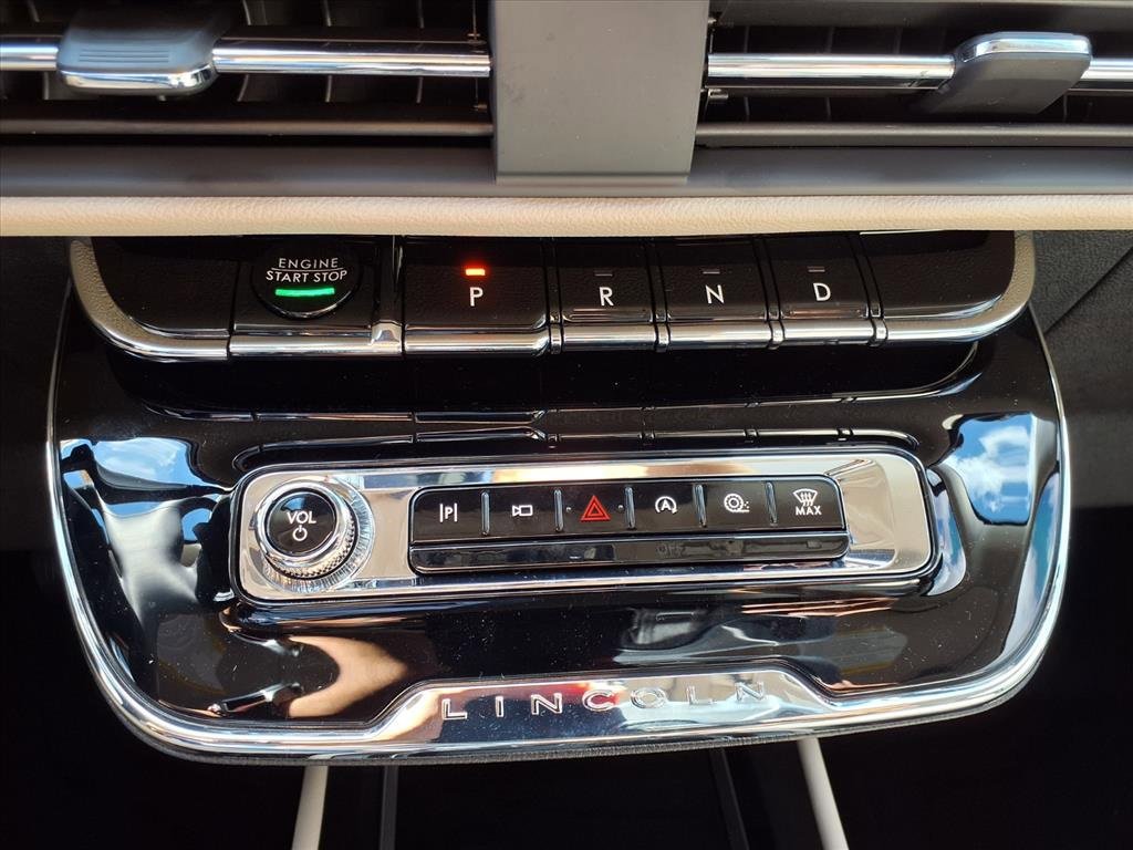 New 2026 Lincoln Corsair Premiere image 7