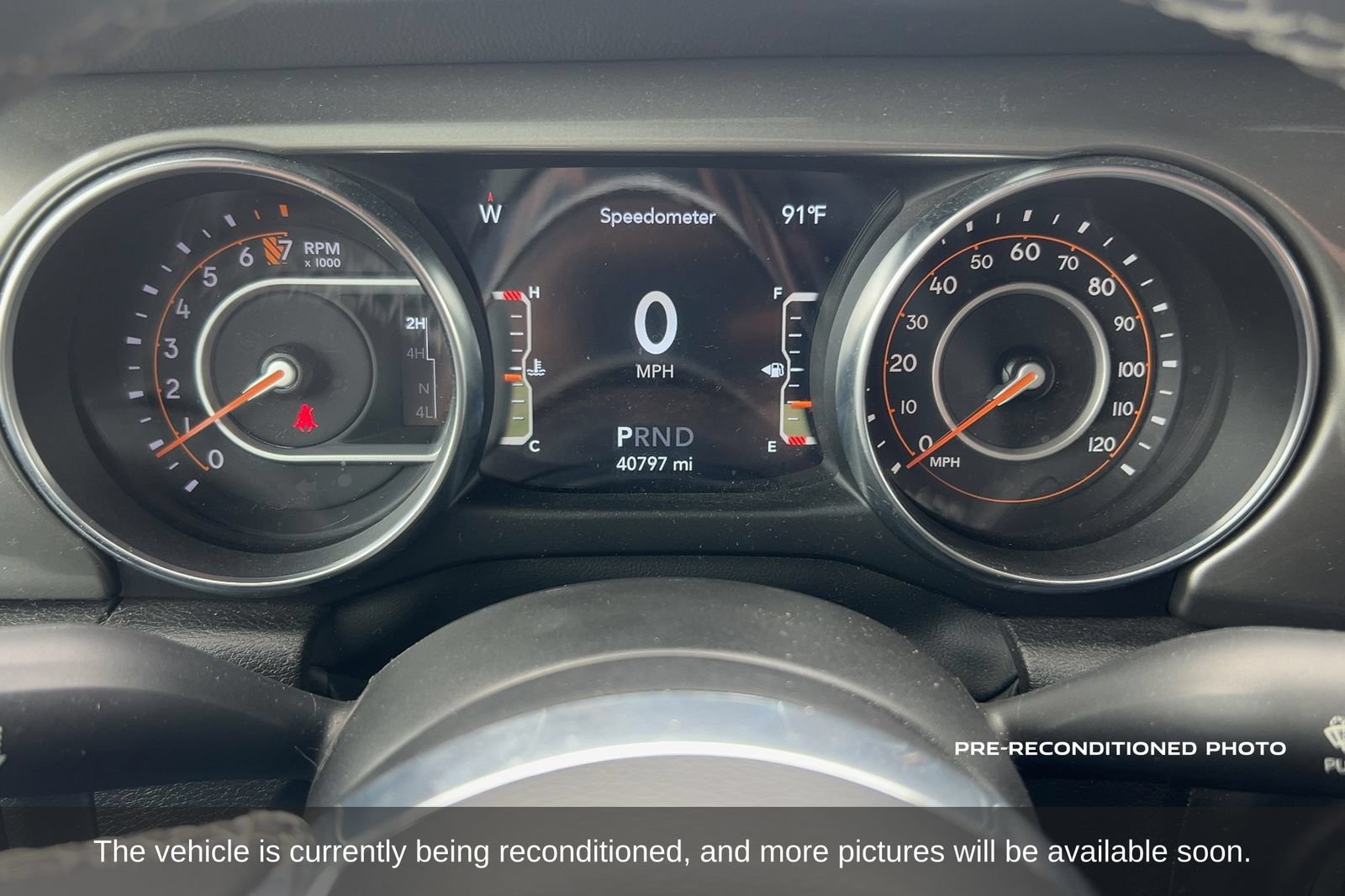 Used 2023 Jeep Gladiator Overland AWD/4WD image 16